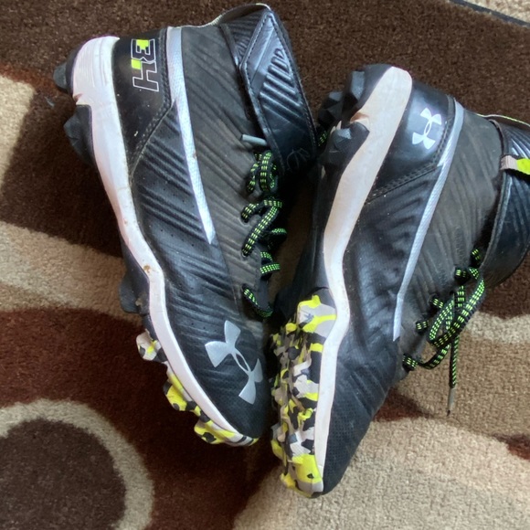 Under armour cleats - Picture 3 of 3